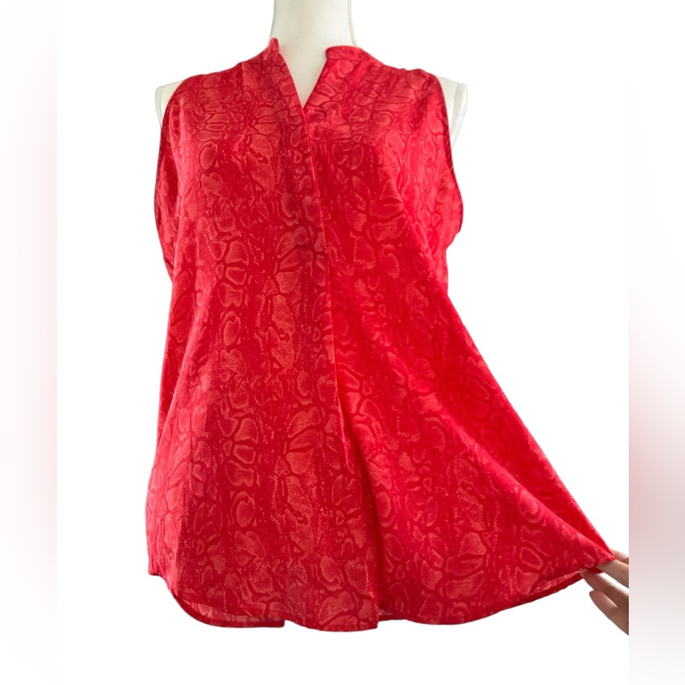 JNY Jones New York Red Snake Skin Pattern Blouse - Size Medium - Picture 6 of 13